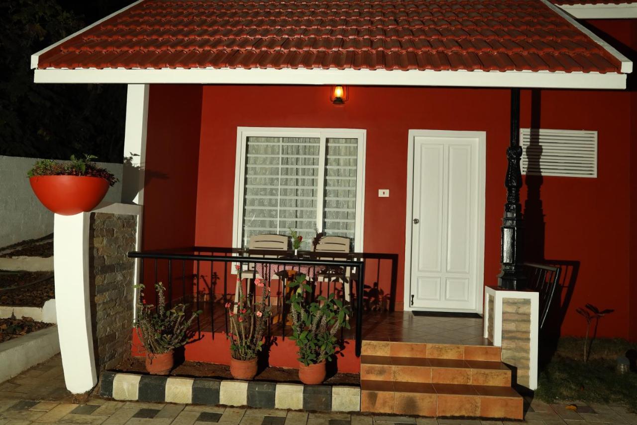 Velu'S Resort Gudalur  Exterior photo